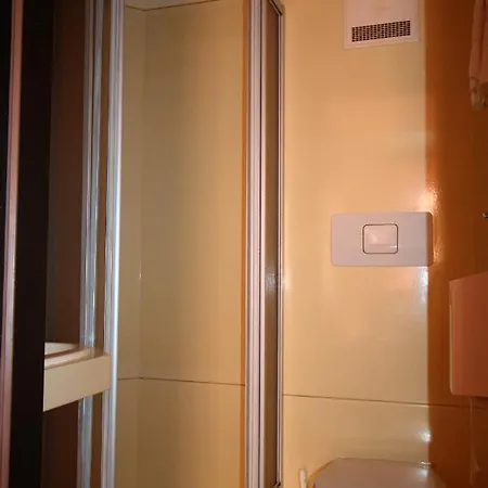 Zum Guten Hirten Locanda 2*